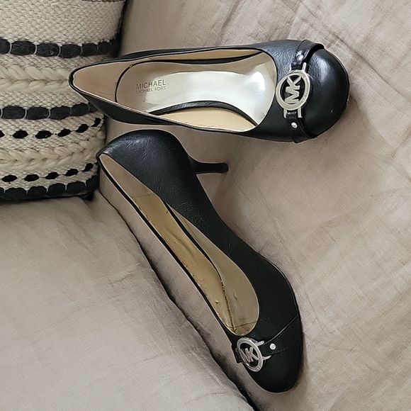 Michael Kors Shoes - Michael Kors Fulton Black Leather Pumps 8, Kitten Heel, Silver MK Logo Hardware